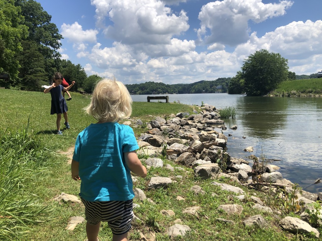 10 Tips for Traveling Solo with&nbsp;Kids